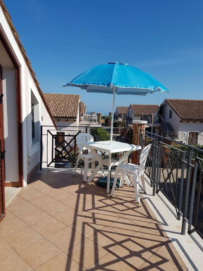 فيلا Mansarda Con Vista Piscina كامبوفيليتْشّي دي روتْشّي المظهر الخارجي الصورة