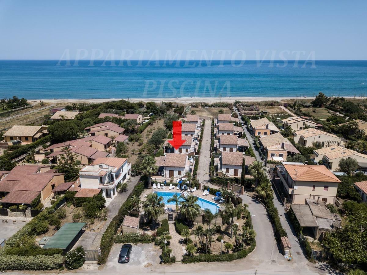 فيلا Mansarda Con Vista Piscina كامبوفيليتْشّي دي روتْشّي المظهر الخارجي الصورة